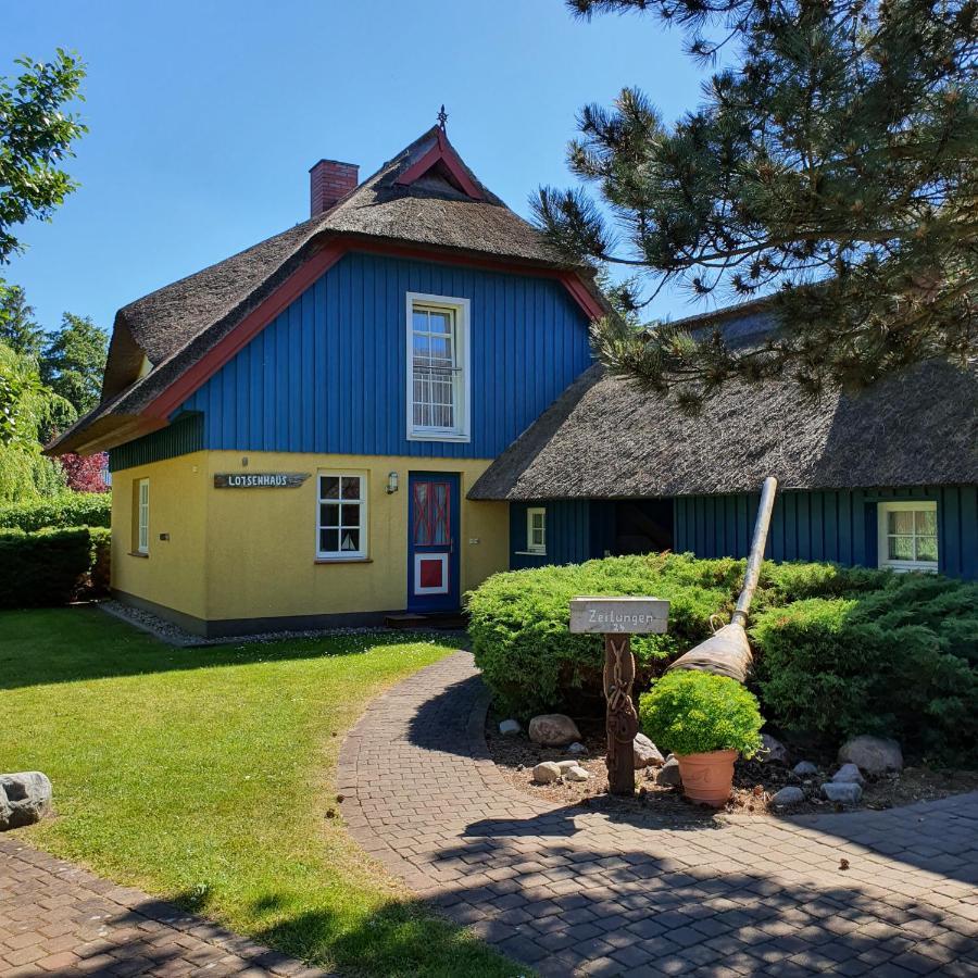 Lotsenhaus by Ferienhaus Strandgut Born Exterior foto